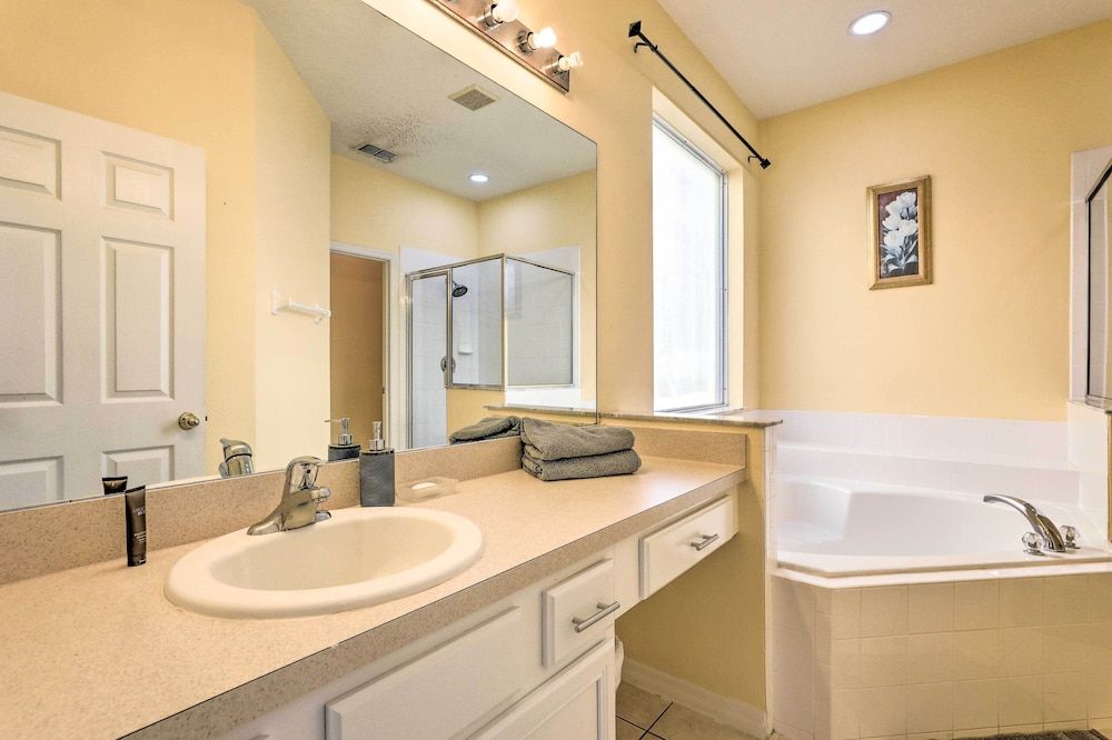 Kissimmee Home w/ Pool < 9 Mi to Disney World! House (Multiple Bedrooms) 17