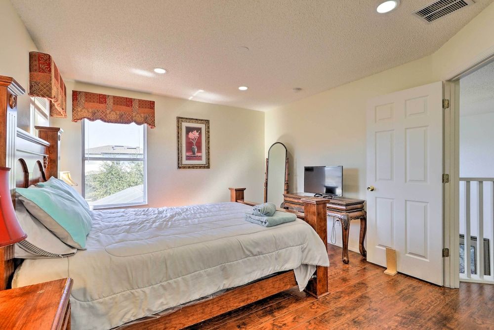 Kissimmee Home w/ Pool < 9 Mi to Disney World! House (Multiple Bedrooms) 5