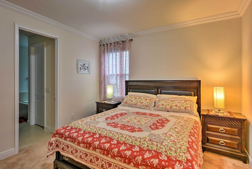 undefined Kissimmee Oasis w/ Patio ~ 5 Mi to Disney! 2