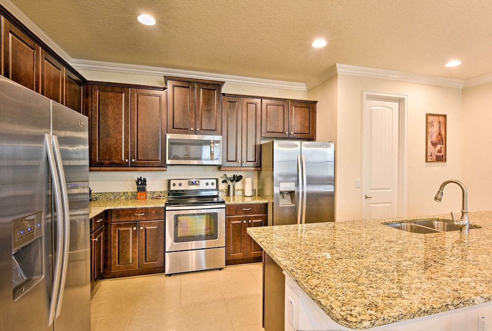 Kissimmee Oasis w/ Patio ~ 5 Mi to Disney! House (Multiple Bedrooms) 10