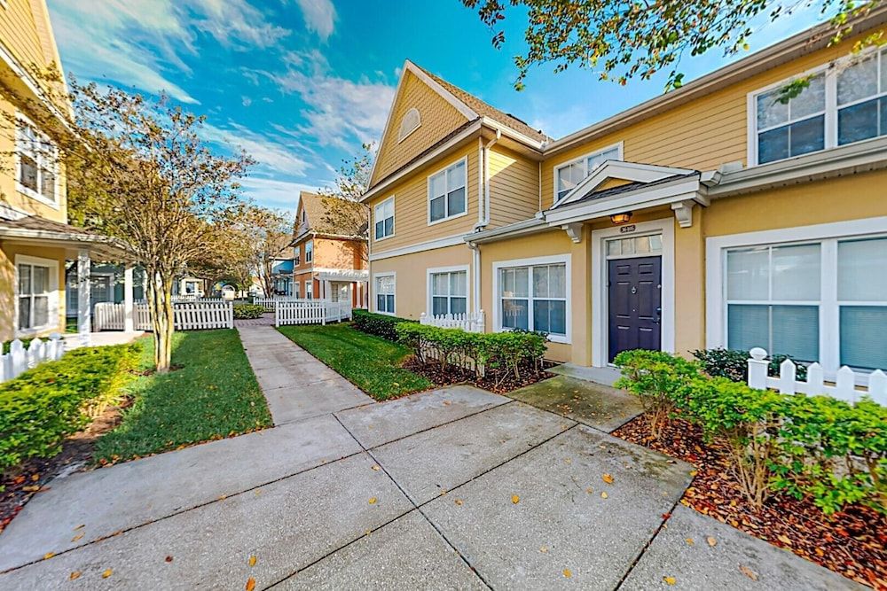 undefined Seven Dwarfs Vacations Resort 7