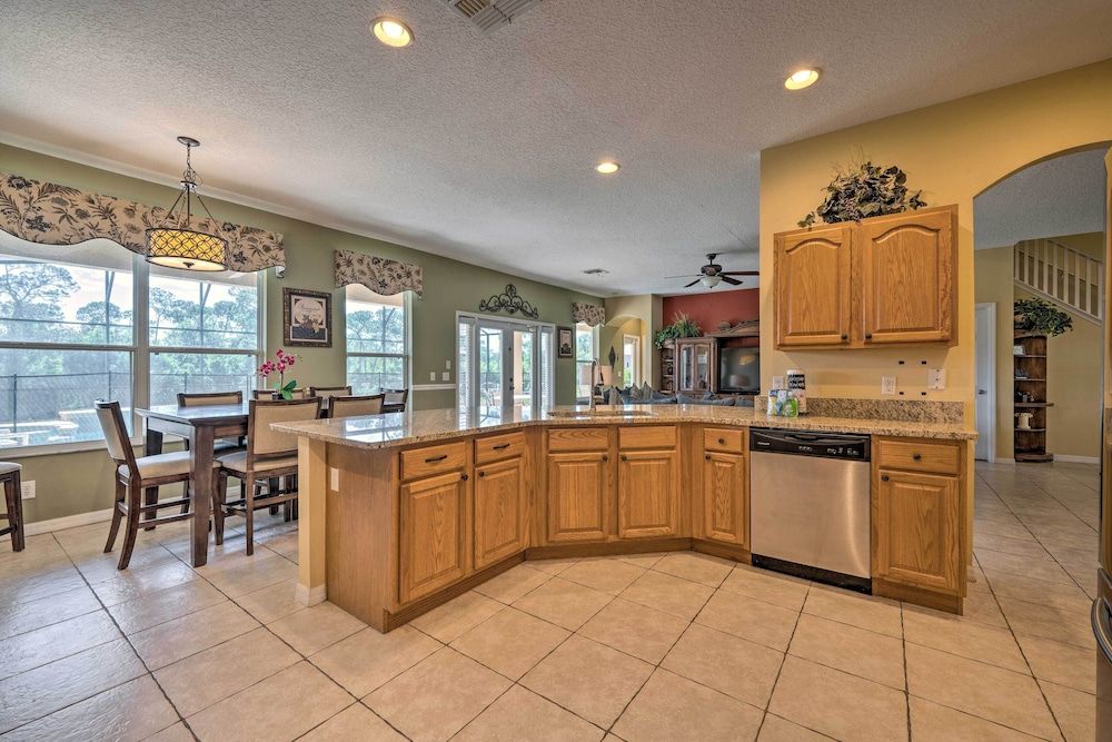 Spacious Kissimmee Family Home w/ Game Room & Pool House (Multiple Bedrooms) 18