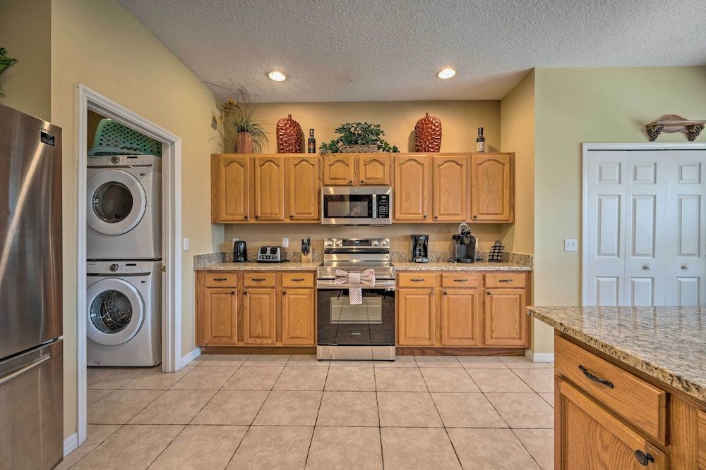 Spacious Kissimmee Family Home w/ Game Room & Pool House (Multiple Bedrooms) 17