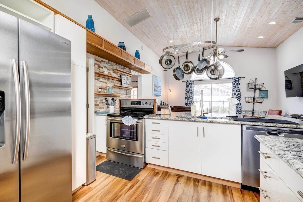 undefined Kissimmee Retreat w/ Private Basketball Court! 7