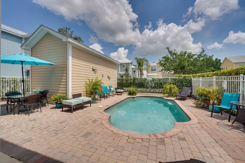 undefined Lakefront Reunion Home w/ Pool: 6 Mi to Disney! 6