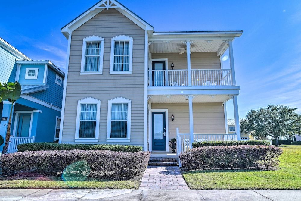 undefined Lakefront Reunion Home w/ Pool: 6 Mi to Disney!