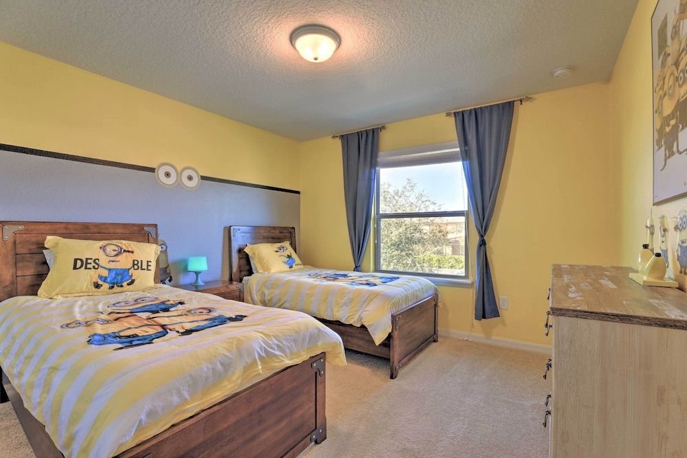 undefined Disney Family Fun w/ Lanai & Games: 8 Mi to Parks! 9