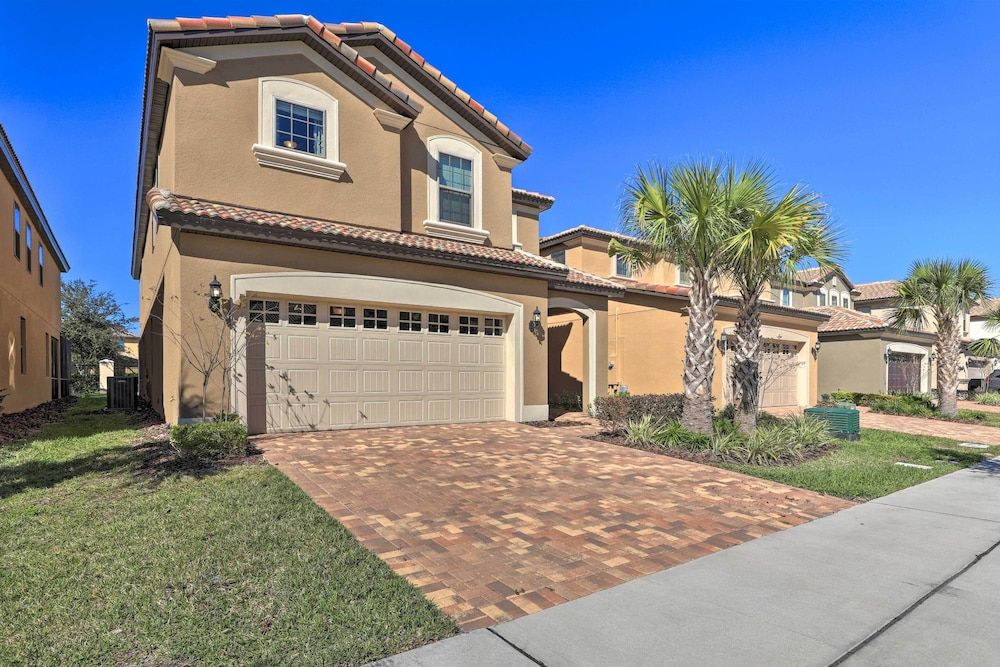 undefined Disney Family Fun w/ Lanai & Games: 8 Mi to Parks!