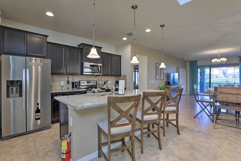 undefined Disney Family Fun w/ Lanai & Games: 8 Mi to Parks! 2