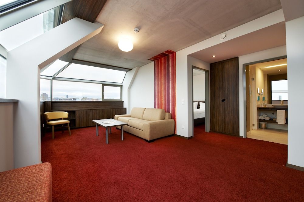 undefined Simm’s Hotel – the cityhotel next to Metro U3