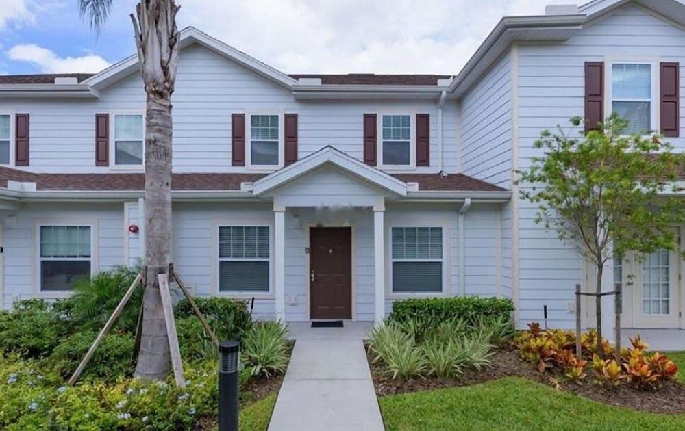 undefined Villa Beatriz - Lucaya Village