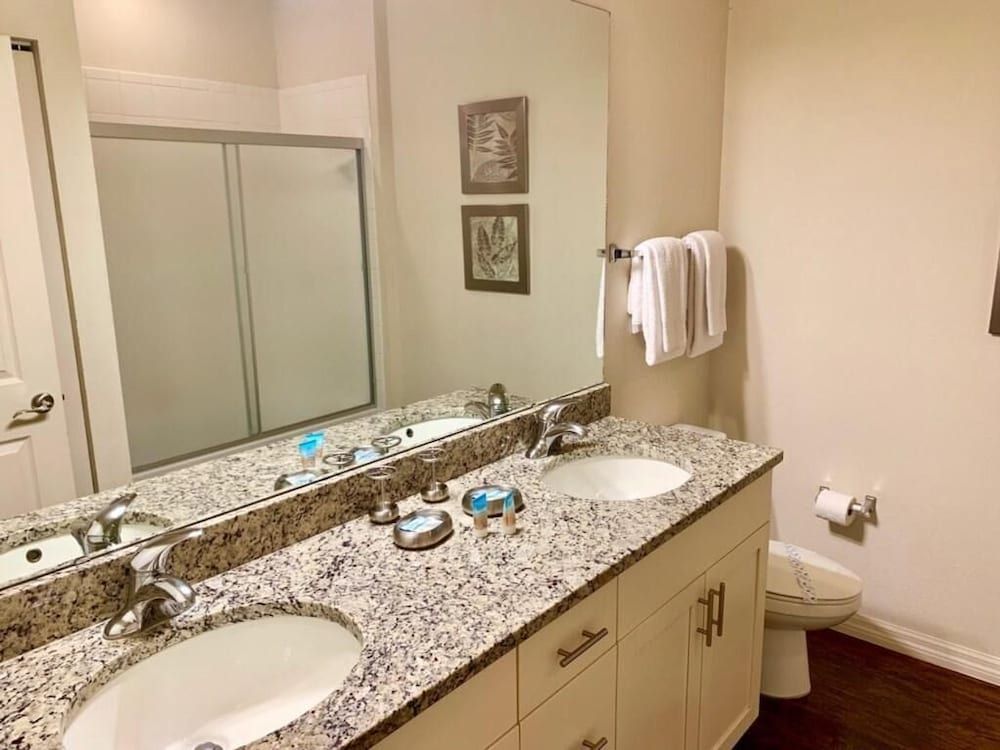 Villa Beatriz - Lucaya Village House, Multiple Beds (Villa Beatriz - Lucaya Village) 16