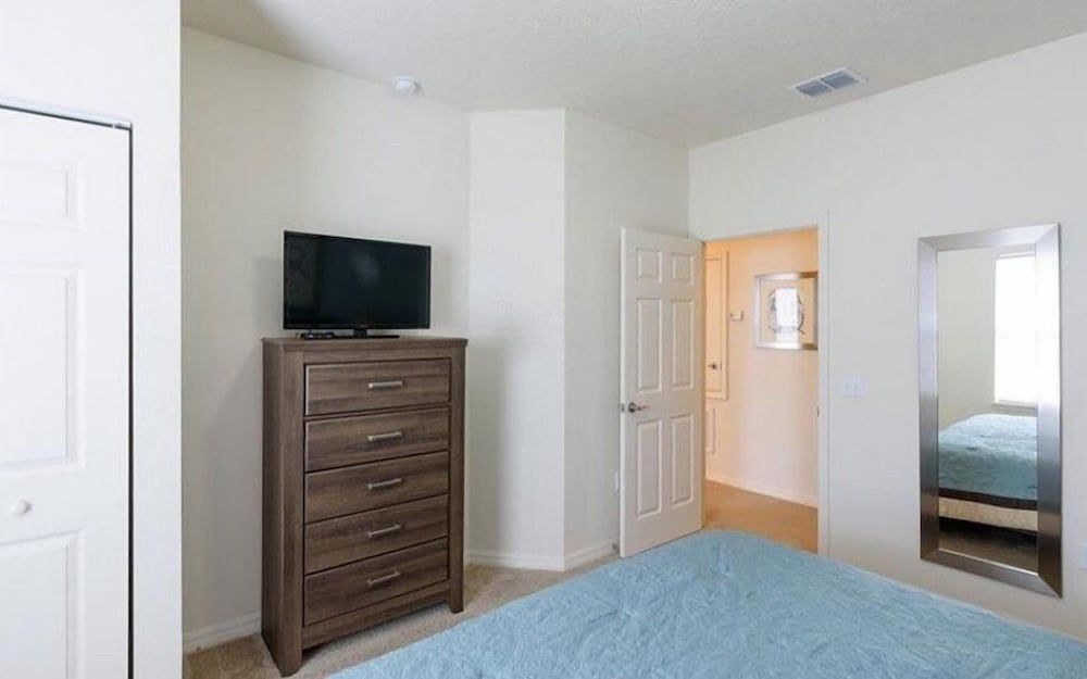 Villa Beatriz - Lucaya Village House, Multiple Beds (Villa Beatriz - Lucaya Village) 19