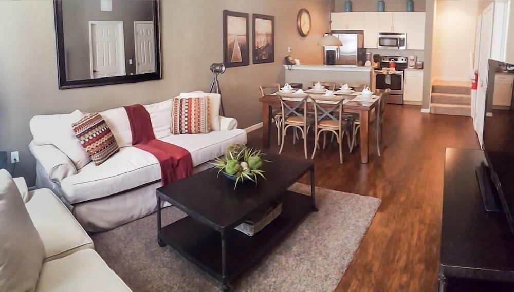 Villa Rios Camilo - Lucaya Village Apartment 11