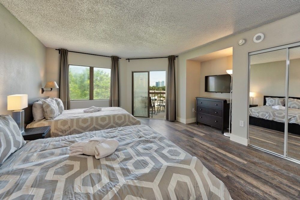 undefined Apartment & Town Homes Close to Disney 2