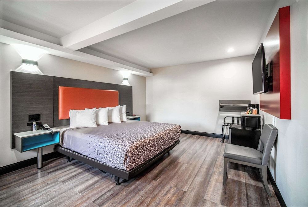 Room, 1 King Bed, Accessible, Non Smoking