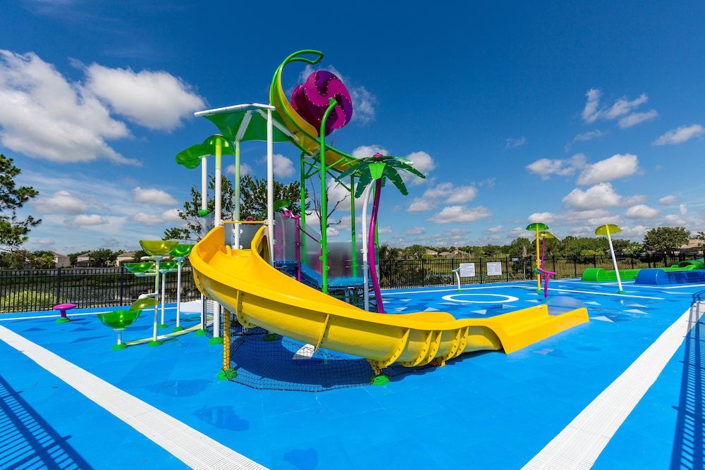 undefined Lakeview Gardens 3