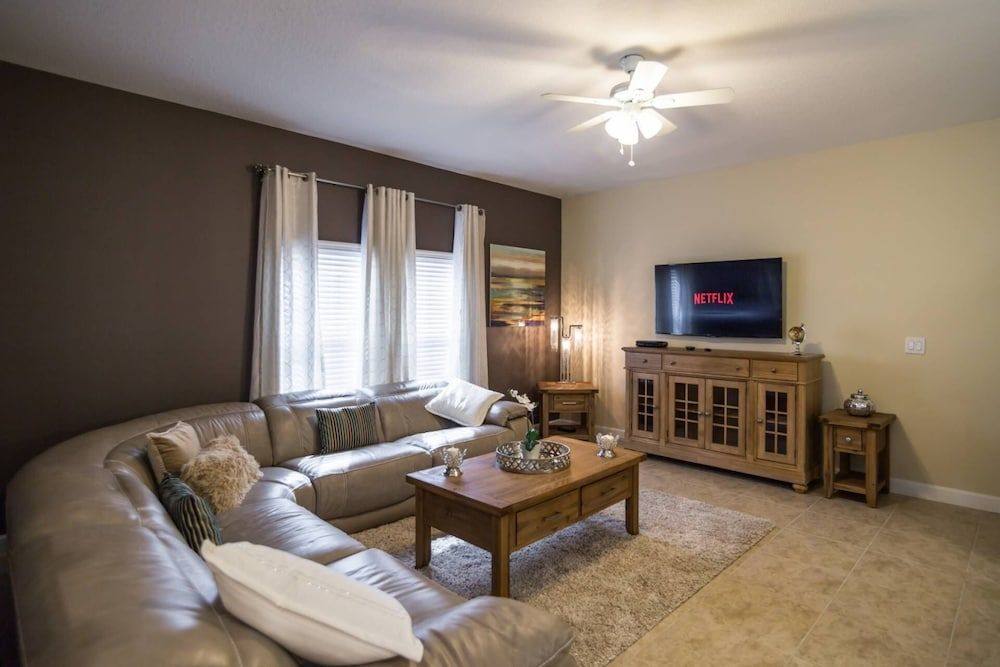 Storey Lake by PRP Apartment (4882 Storey Lake) 17