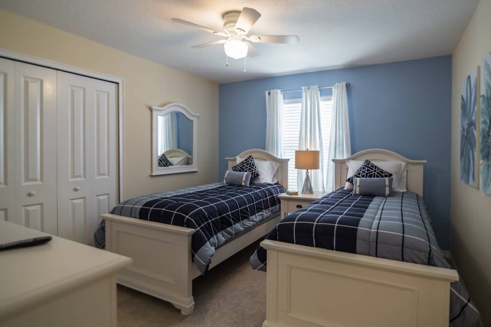 Storey Lake by PRP Apartment (4882 Storey Lake)