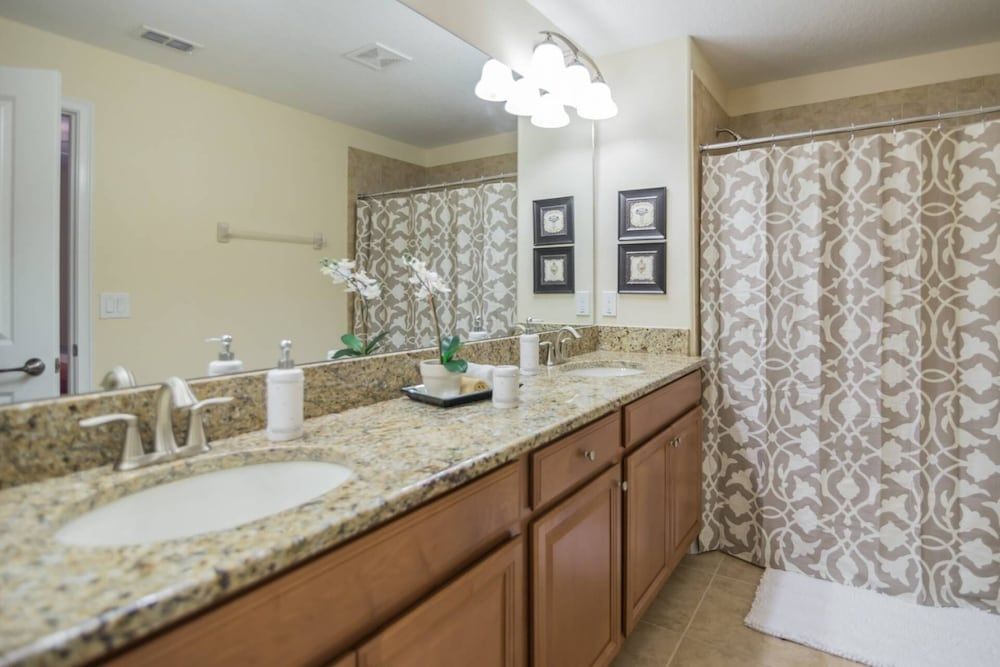 Storey Lake by PRP Apartment (4882 Storey Lake) 11