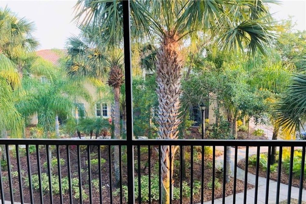 7526 Oakwater Apartment (7526 Oakwater) 7