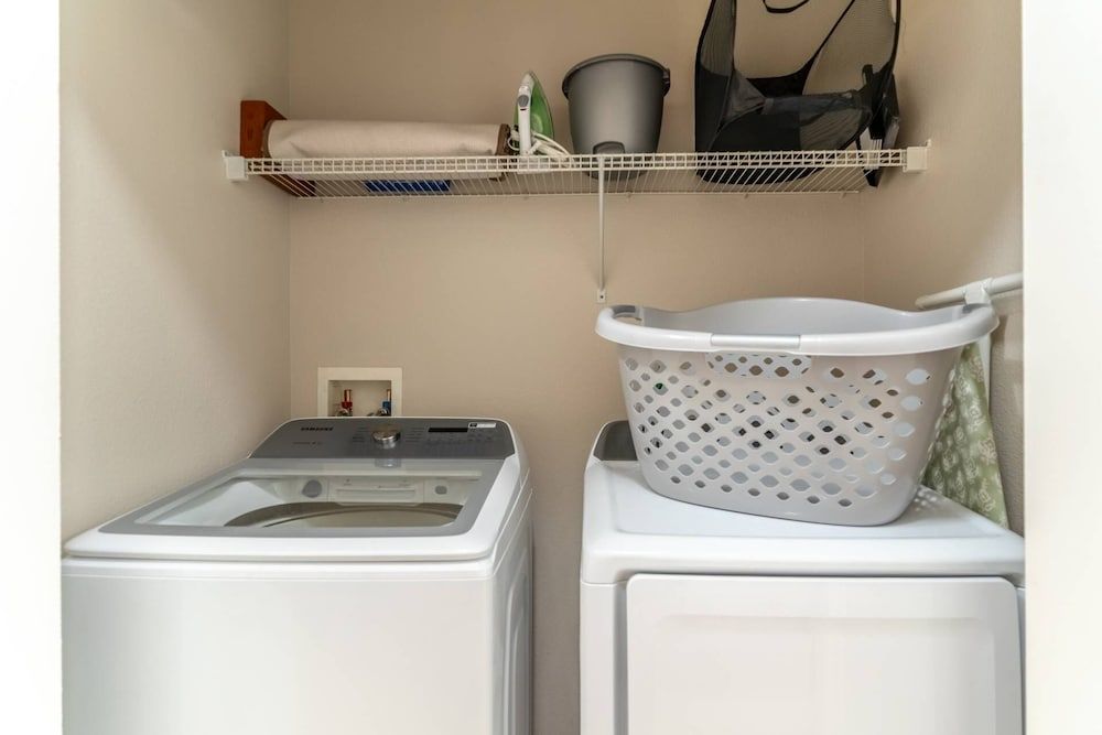 7526 Oakwater Apartment (7526 Oakwater) 9