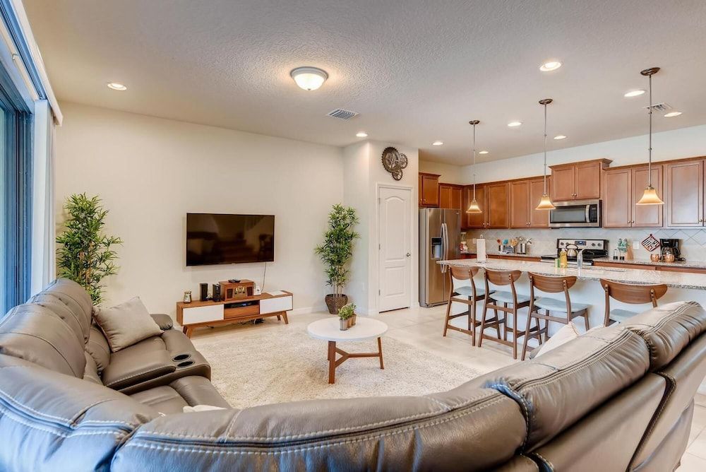 undefined 8843 GC - Windsor at Westside - Luxury 5 Beds Townhome 2