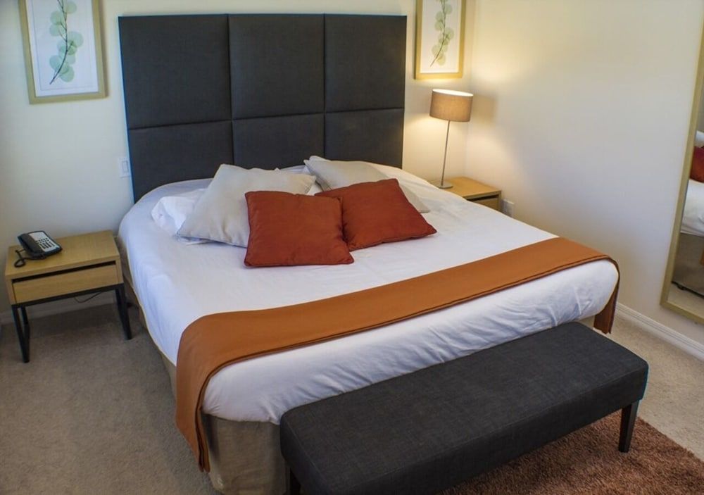 Apartment, 1 King Bed (Michaels Encantada Townhouse)