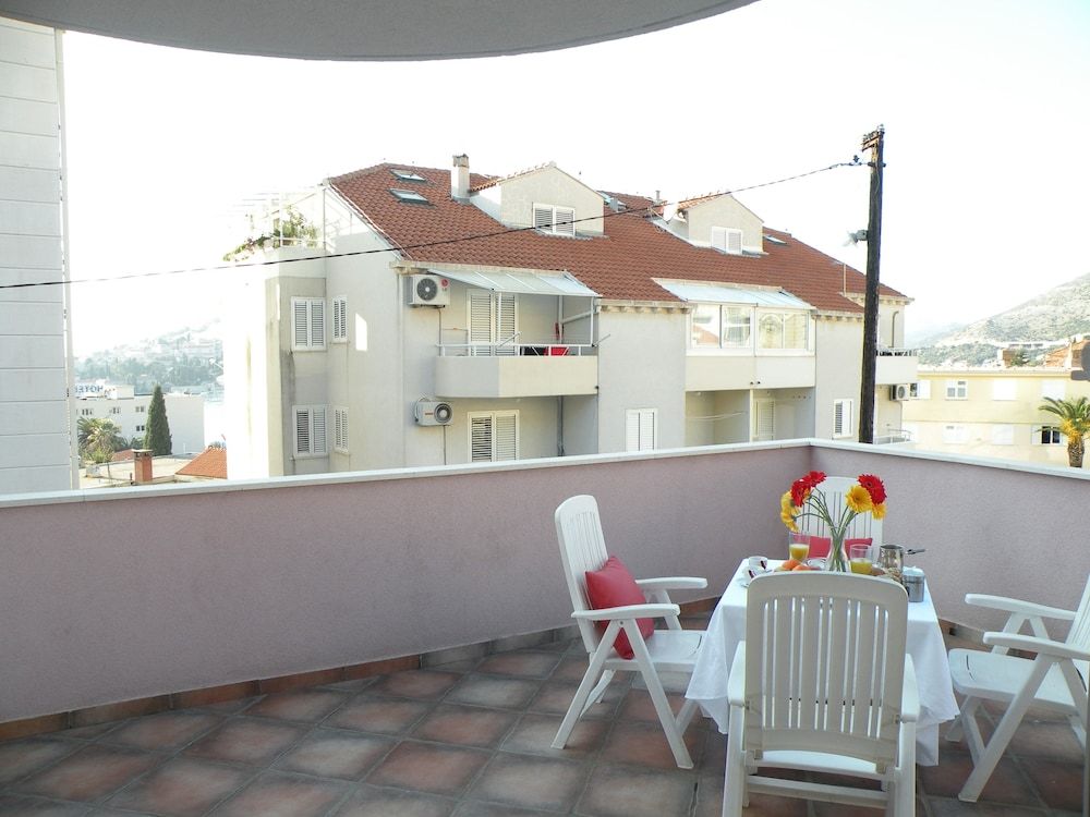 undefined Villa Rosa 6