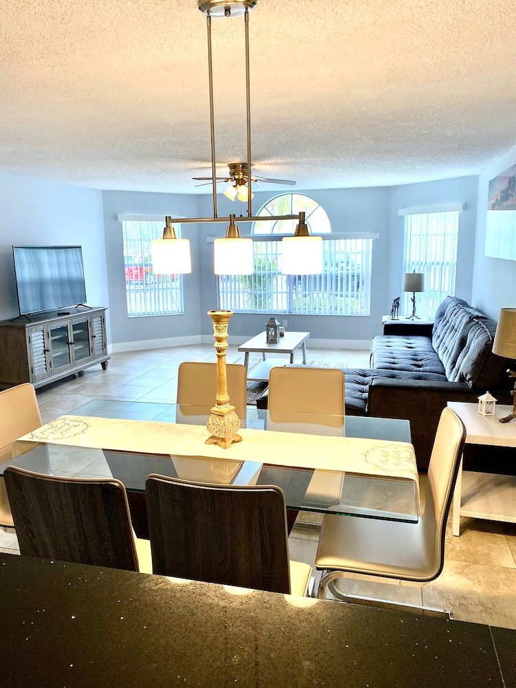 Beautiful Luxury Apartment - Close to Disney Family Apartment 9