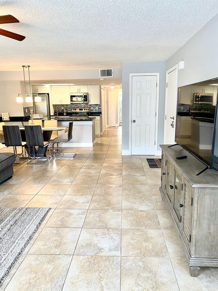 Beautiful Luxury Apartment - Close to Disney Family Apartment 10