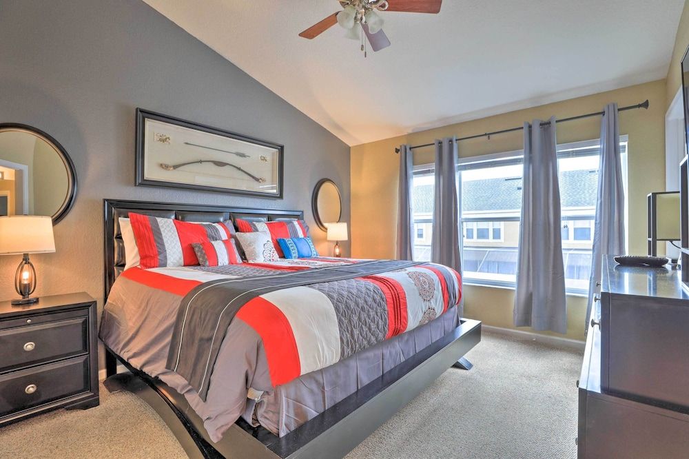 undefined Resort Townhome w/ Splash Pool ~ 7 Mi to Disney! 6