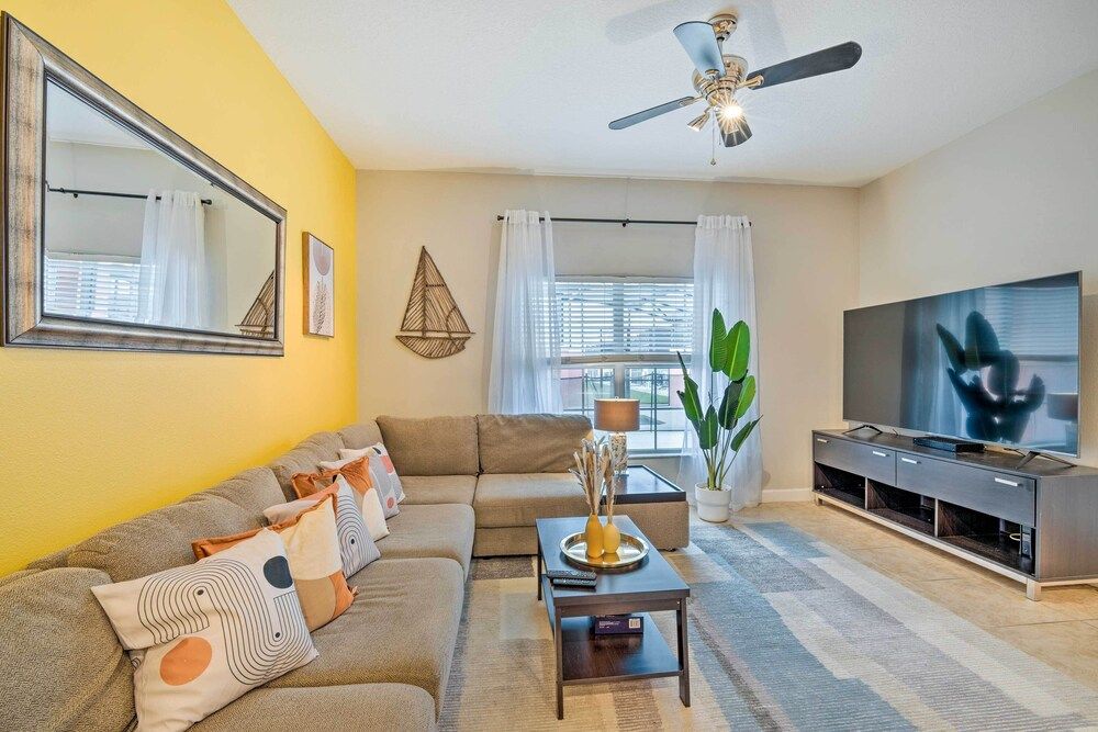 undefined Townhome in Paradise Palms ~ 5 Mi to Disney 6