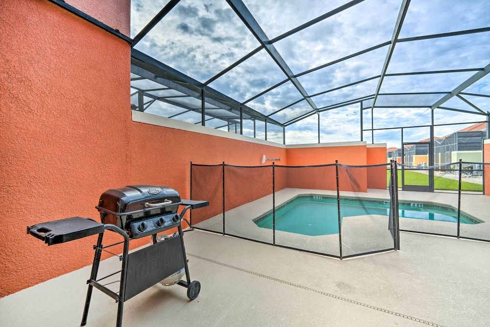 undefined Townhome in Paradise Palms ~ 5 Mi to Disney 10