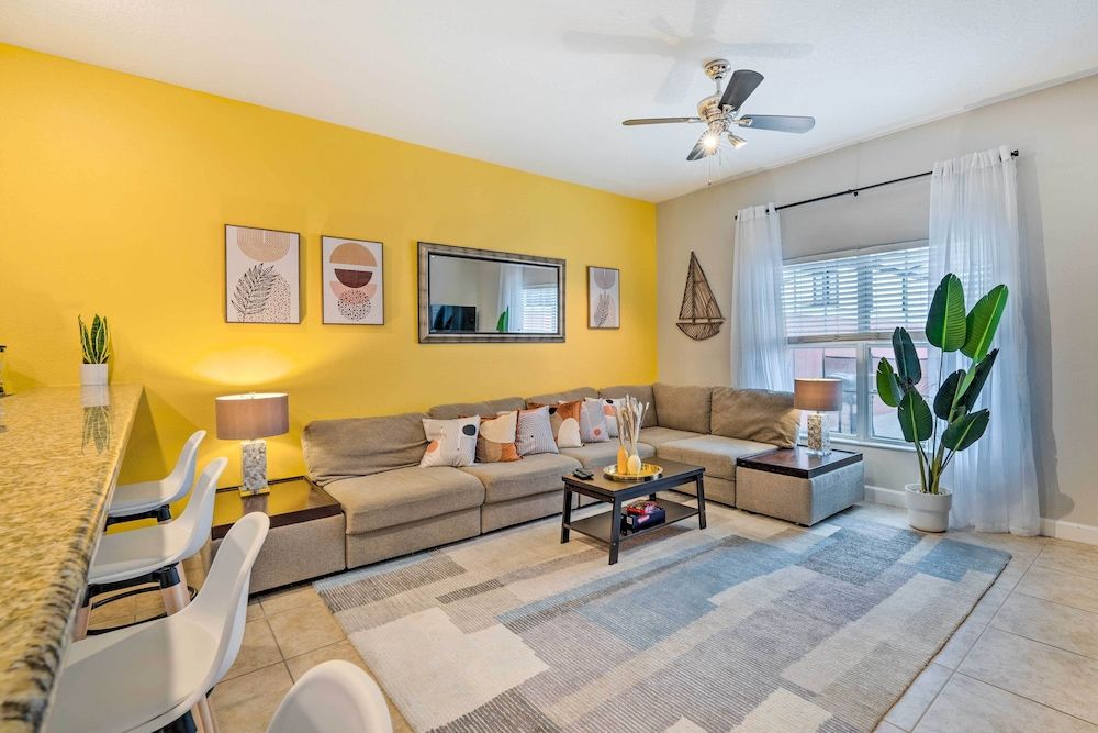 undefined Townhome in Paradise Palms ~ 5 Mi to Disney 7