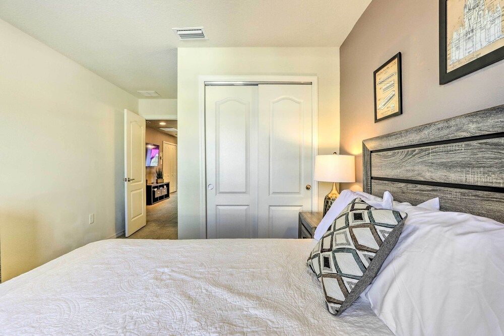 undefined Kissimmee Vacation Rental ~ 7 Mi to Disney! 5