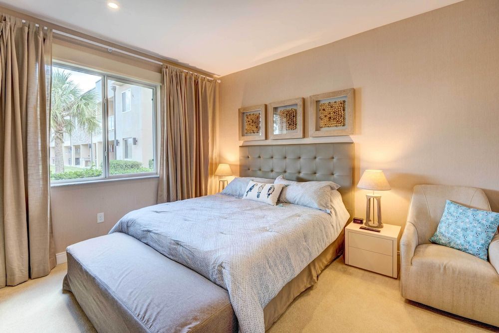 undefined Modern Townhome w/ Patio & Grill < 2 Mi to Disney! 3