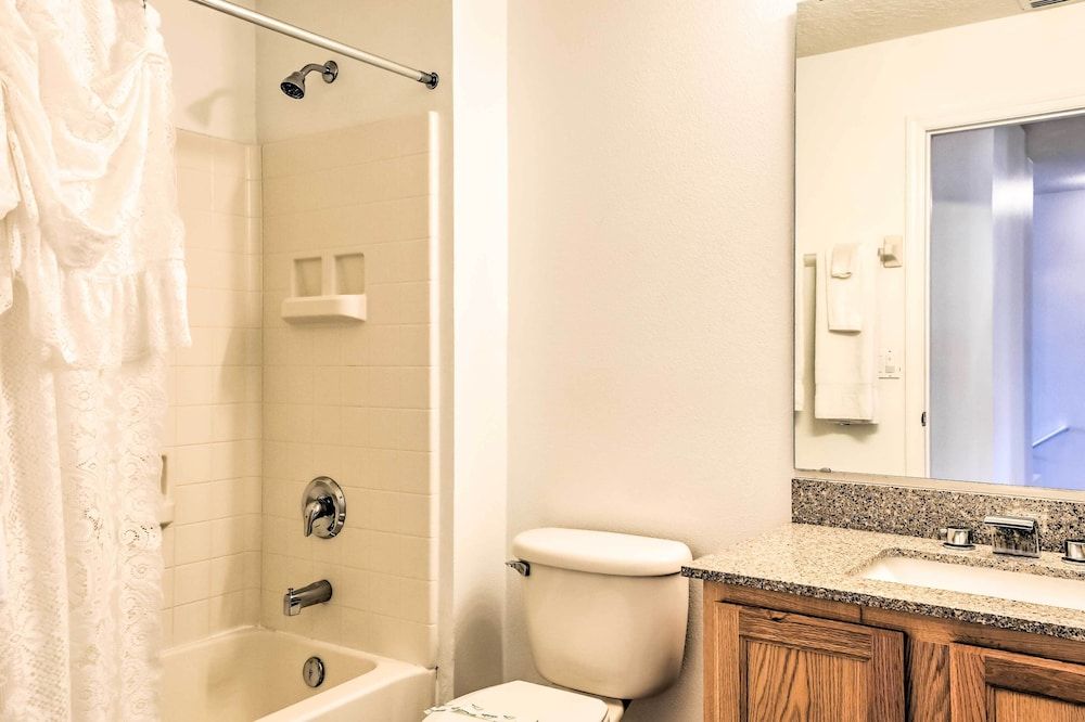 Resort Townhome w/ Private Pool ~ 5 Mi to Disney! Apartment (3 Bedrooms) 12