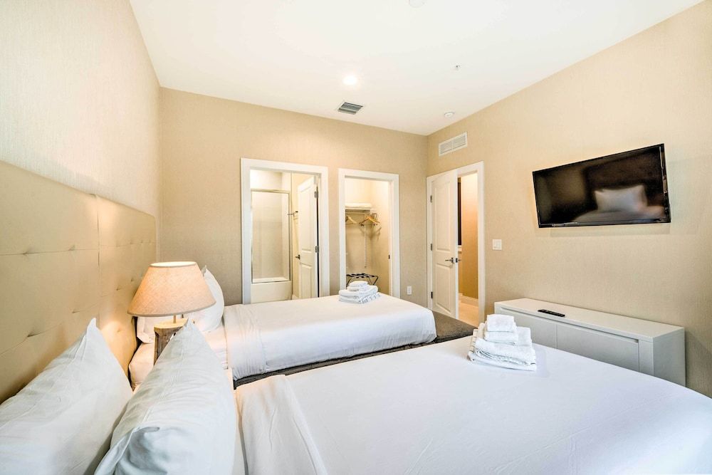 undefined Kissimmee Townhome < 2 Mi to Disney World! 3