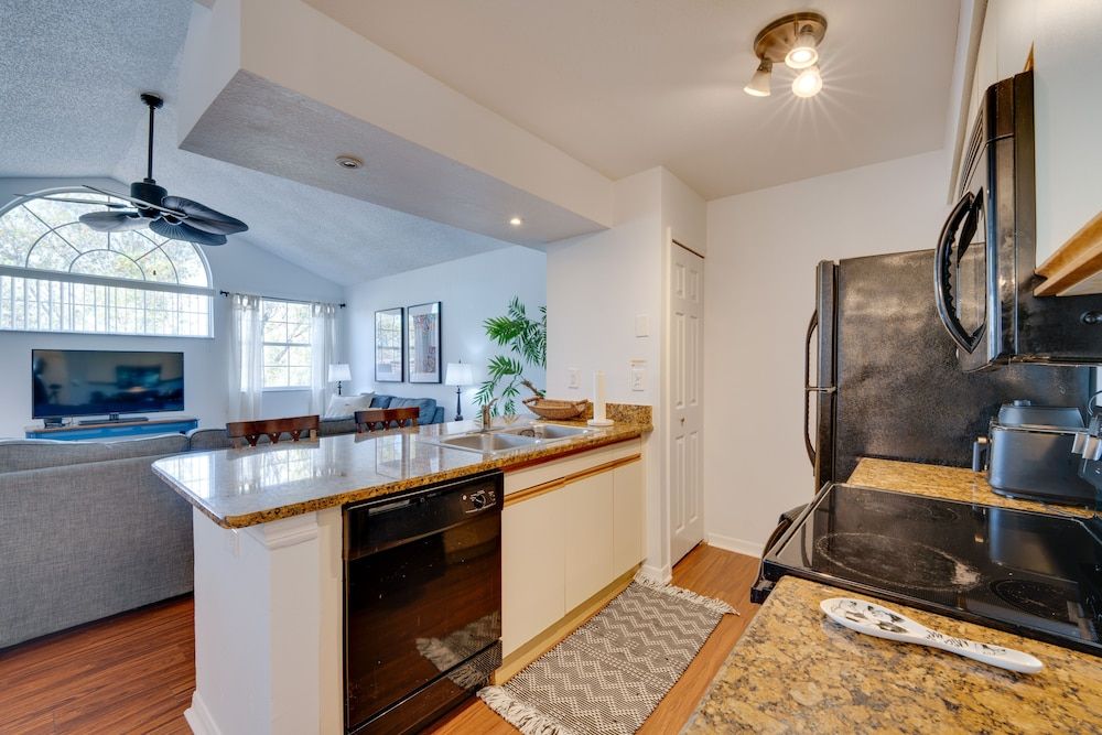 Kissimmee Abode w/ Community Pool & Hot Tub! Apartment (2 Bedrooms) 10