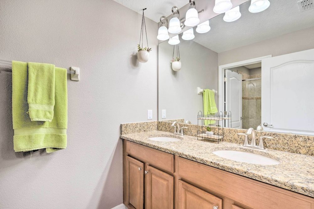 undefined Kissimmee Townhouse w/ Private Pool & Grill! 2