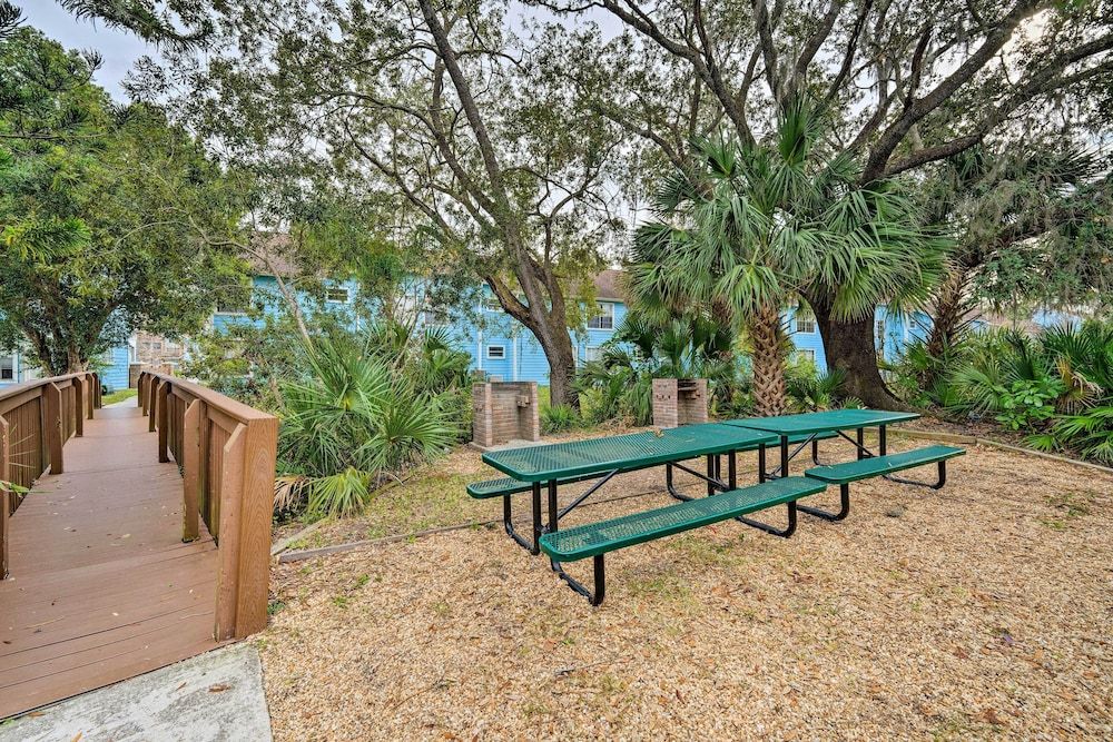 undefined Chic Kissimmee Townhome: 4 Mi to Disney! 3