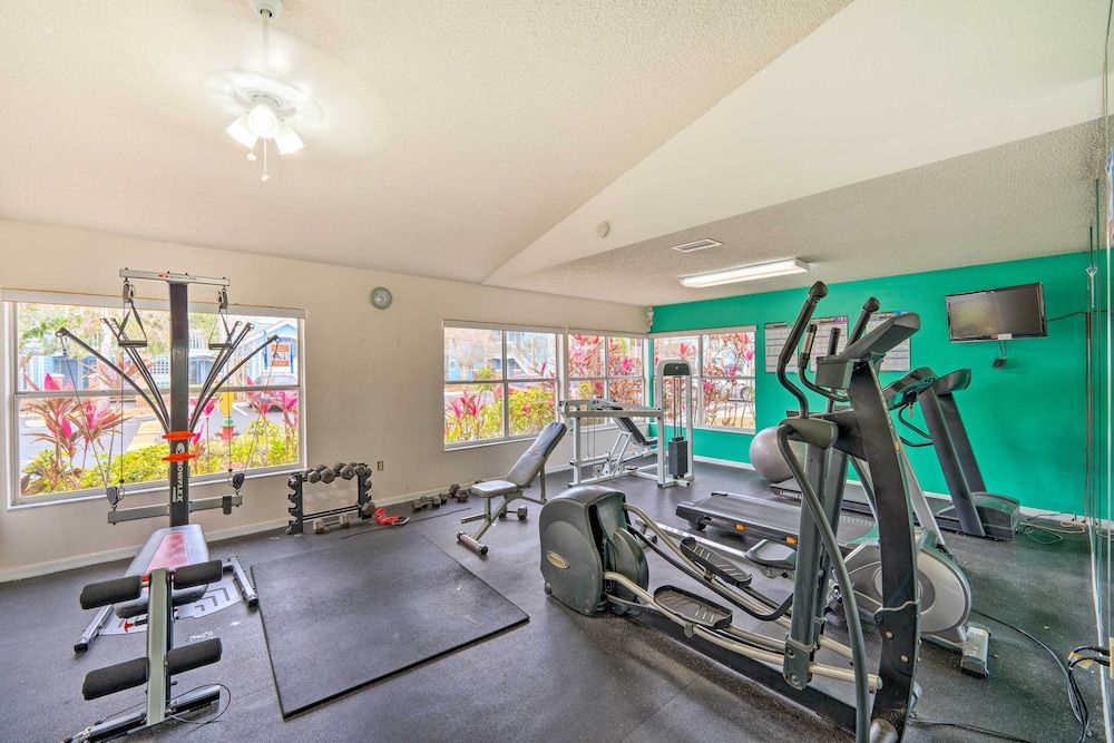 undefined Chic Kissimmee Townhome: 4 Mi to Disney! 6