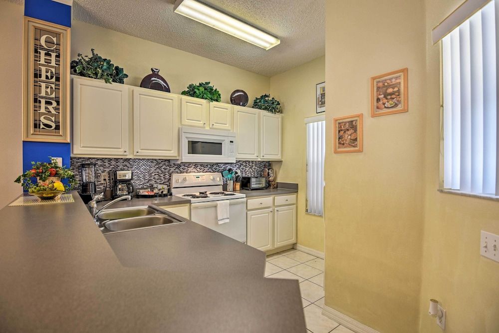 undefined Townhome w/ Resort Amenities: 5 Mi to Disney World 7