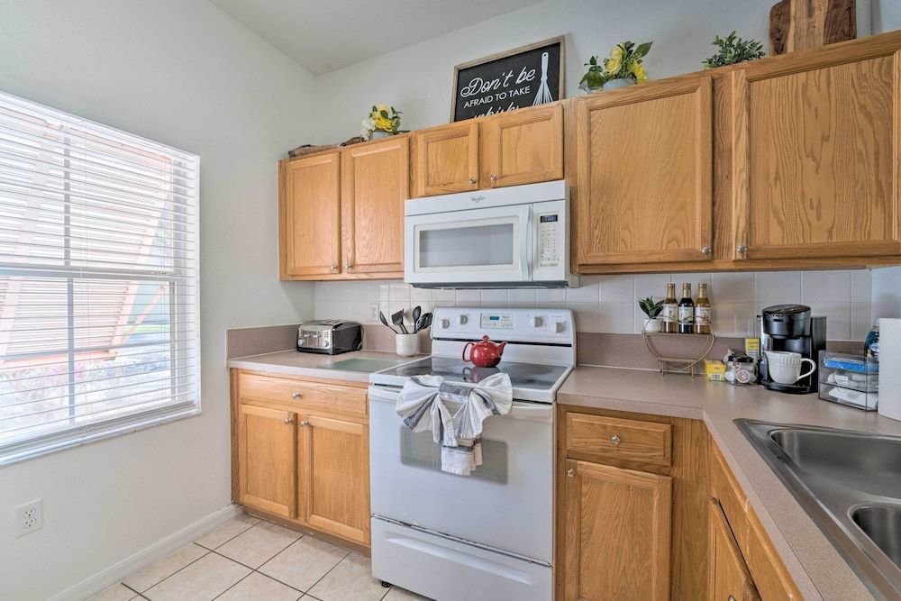 undefined Charming Townhome w/ Patio < 9 Mi to Disney! 5