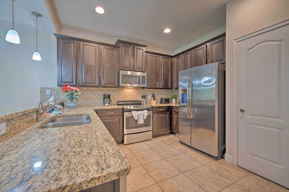 Davenport Home w/ Yard, Near Golf & Shopping! Apartment (3 Bedrooms) 10