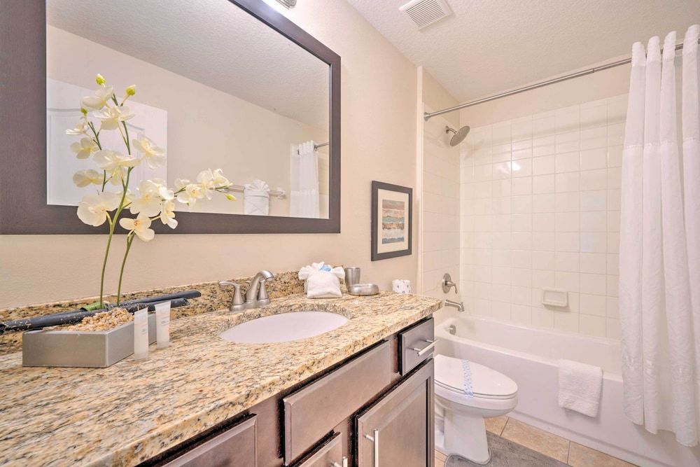 Davenport Home w/ Yard, Near Golf & Shopping! Apartment (3 Bedrooms) 13