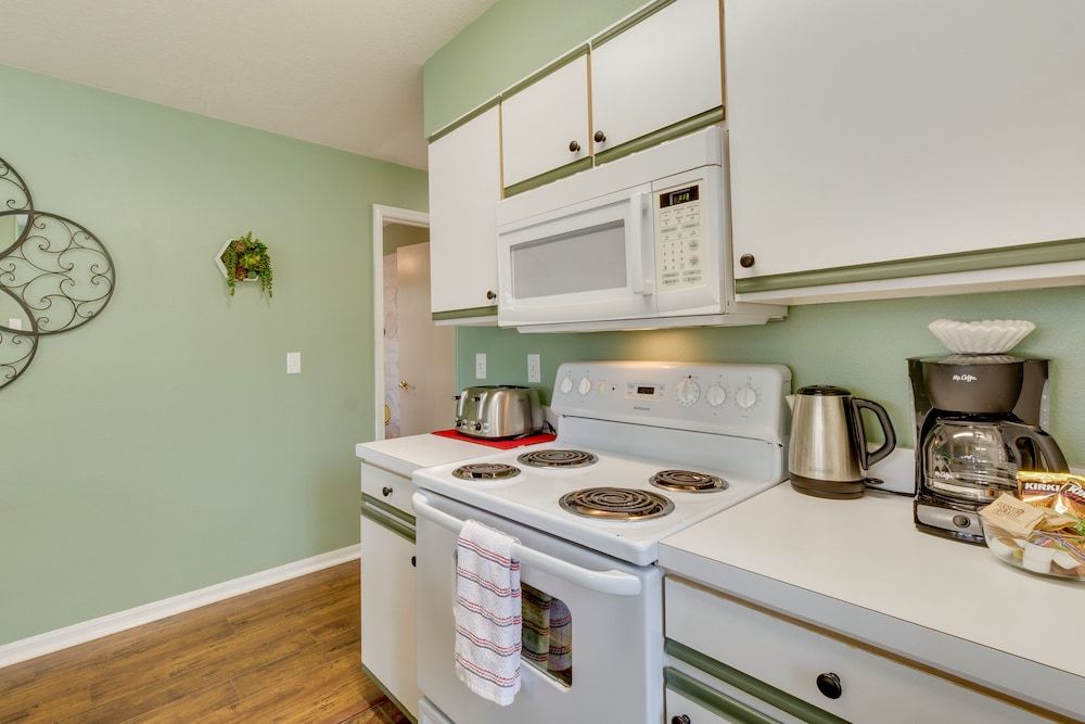 undefined Kissimmee Condo w/ Private Porch < 7 Mi to Disney! 7