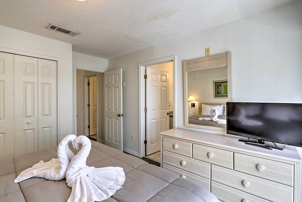 undefined Cozy Kissimmee Townhome ~ 8 Mi to Disney World!