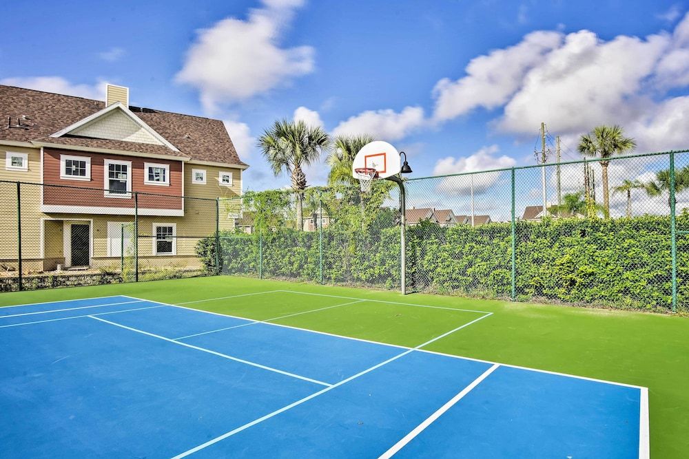 undefined Kissimmee Retreat w/ Pool Access < 4 Mi to Disney! 8